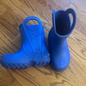 CROCS Kids Vibrant Blue Rain Boots size 10